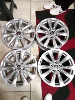 We are selling a set of 17 inch clean as good as new Toyota mag rims original. Pcd 5/114.3