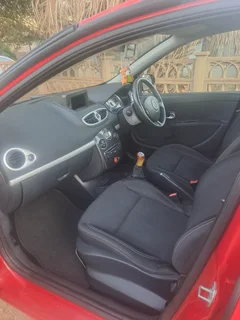 2012 Renault Clio Hatchback