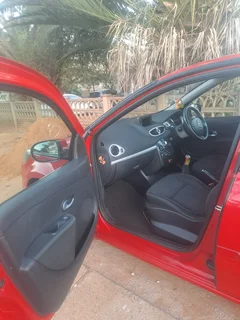 2012 Renault Clio Hatchback