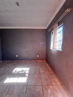 Single - Ad posted by Jay