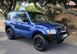 2002 Mitsubishi Pajero 3.5i V6 GLS SWB Automatic 4x4