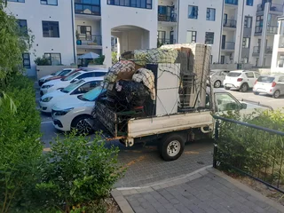 Removals coll&amp;deliveries and removals All surrounding area&#39;s