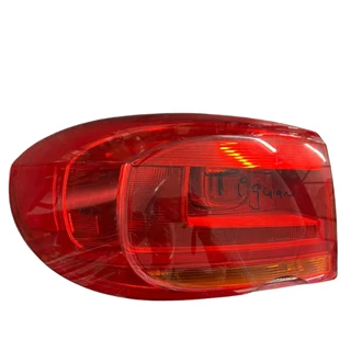 12-17 Vw Tiguan Left Outer Tail Light (slight Damage) – 5n0945095r