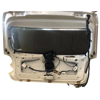 Polo 6 Bootlid (White) – Secondhand Damaged