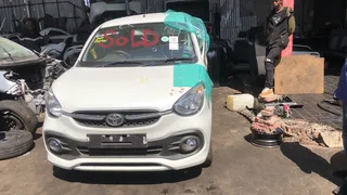TOTOTA VITZ XR