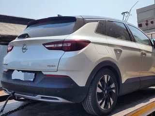 OPEL GRANDLAND X