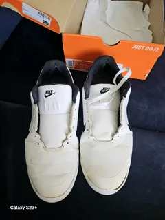 2nd hand nike golf shoes had it 1 year