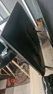 Samsung 43&#34;CU7000 4K smart UHD TV with powerful adaptive sound brand new hardly been used.