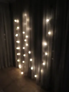 Light chains (x-mas decoration)