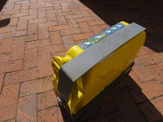 1 Jerry can for diesel 20 ltrs.