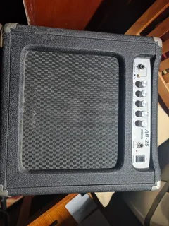 Aria  Guitar Amp