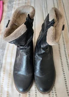 Ladies boots
