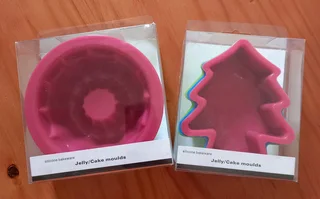 Cake moulds