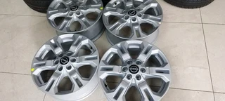 Nissan Navarra silver color