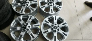 Nissan Navarra silver color