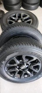 LegendRs fairly used dunlop grandtrek AT25 tyres