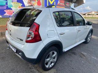 2012 Renault Sandero Hatchback