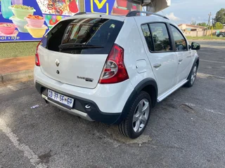 2012 Renault Sandero Hatchback