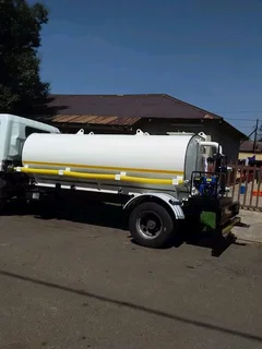 HONEY SUCKER TRUCK MANUFACTURER SEPTIC SEWERAGE TANK