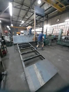 ROLL BACK TRUCK MANUFACTURER TOW TRUCK FLOOR