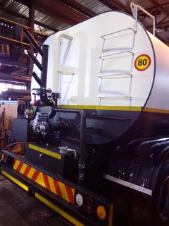 WATER TANKER TRUCK MANUFACTURER WATER TRUCK TANK