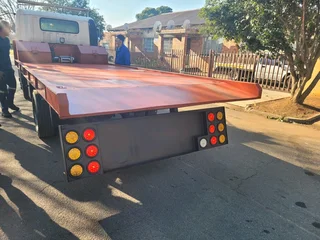 ROLL BACK TRUCKDNUFACTURER TOW TRUCK FLOOR