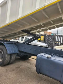 TIPPER TRUCK BIN MANUFACTURER