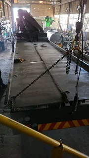 TOW TRUCK MANUFACTURER ROLL BACK TRUCK FLOOR