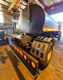 HONEY SUCKER TRUCK MANUFACTURER SEPTIC SEWERAGE TANK