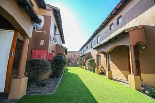 Room To Rent In 2 Bed Apartment In Parkla