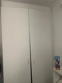 ROOM TO RENT IN 2 BED APARTMENT IN PARKLA