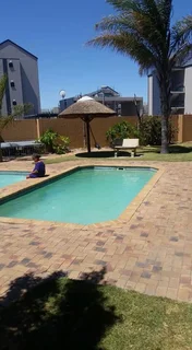 ROOM TO RENT IN 2 BED APARTMENT IN PARKLA