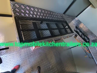 Premium mobile kitchen trailers for sale 0658470111 in South Africa &amp; s a d c export