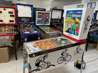 Criterium 2000 pinball machine from 1975, for sale