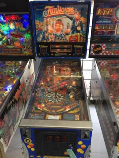 Funhouse Pinball Machine , manufactured by Williams ,  a Pat Lawlor concept design