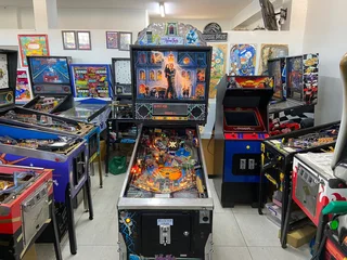 The Addams Family Pinball Machine for sale , in excellent condition , with extra mods