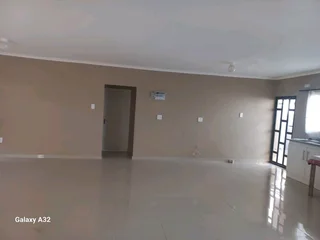 4 BEDROOM OUTBUILDING TO LET IN HAVENSIDE