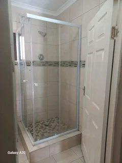 4 BEDROOM OUTBUILDING TO LET IN HAVENSIDE