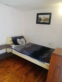 Fully Furnished Bachelor Small Room In Upper Kenilworth Cape Town.