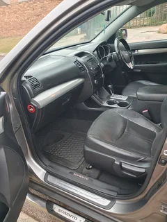 CLEAN SUV!!! KIA SORENTO 2.2 CRDI AUTOMATIC