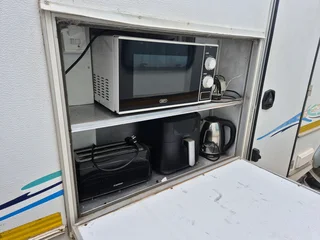 SPRITE SWING 2003 CARAVAN