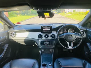 MERCEDES BENZ CLA 220CDI AUTO