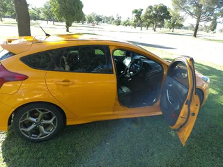 2013 Ford Focus 2l ST Hatchback