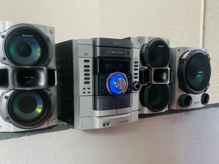 Sony powerfull sound system in good condition with amazing sound for R3500 only and no scammers