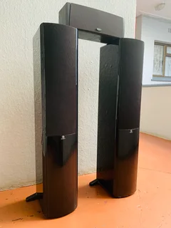 Boston A360 floor standing speakers and CRC center speaker working 100% for only R3,600 not negotiab