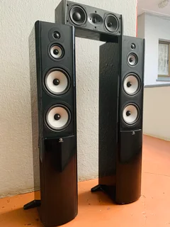 Boston A360 floor standing speakers and CRC center speaker working 100% for only R3,600 not negotiab