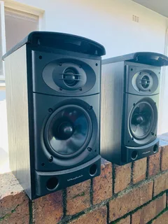 Wharefedale Xarus1000 bookshelf speakers in excellent condition for only R1,200 not negotiable