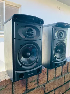 Wharefedale Xarus1000 bookshelf speakers in excellent condition for only R1,200 not negotiable