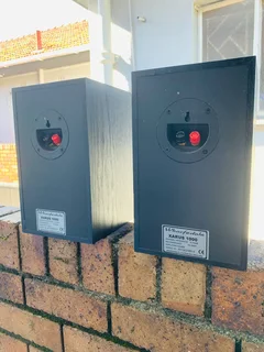 Wharefedale Xarus1000 bookshelf speakers in excellent condition for only R1,200 not negotiable
