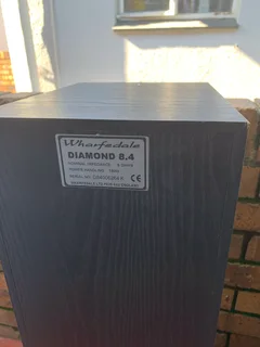Wharefedale diamond 8.4 speaker for sale only (1) speaker working  for only R1000 not negotiable